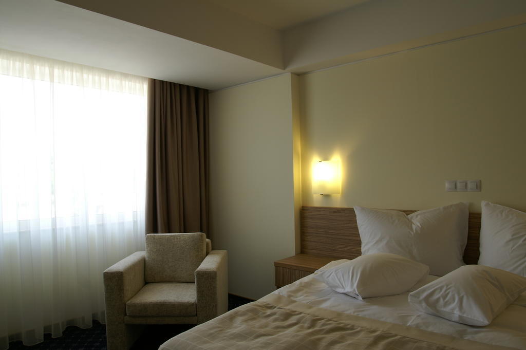 Marshal Hotel Bucarest Habitación foto