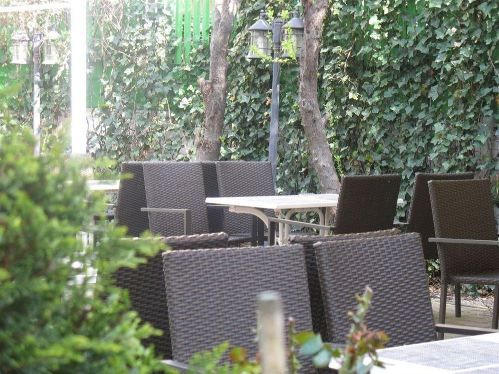 Marshal Hotel Bucarest Exterior foto