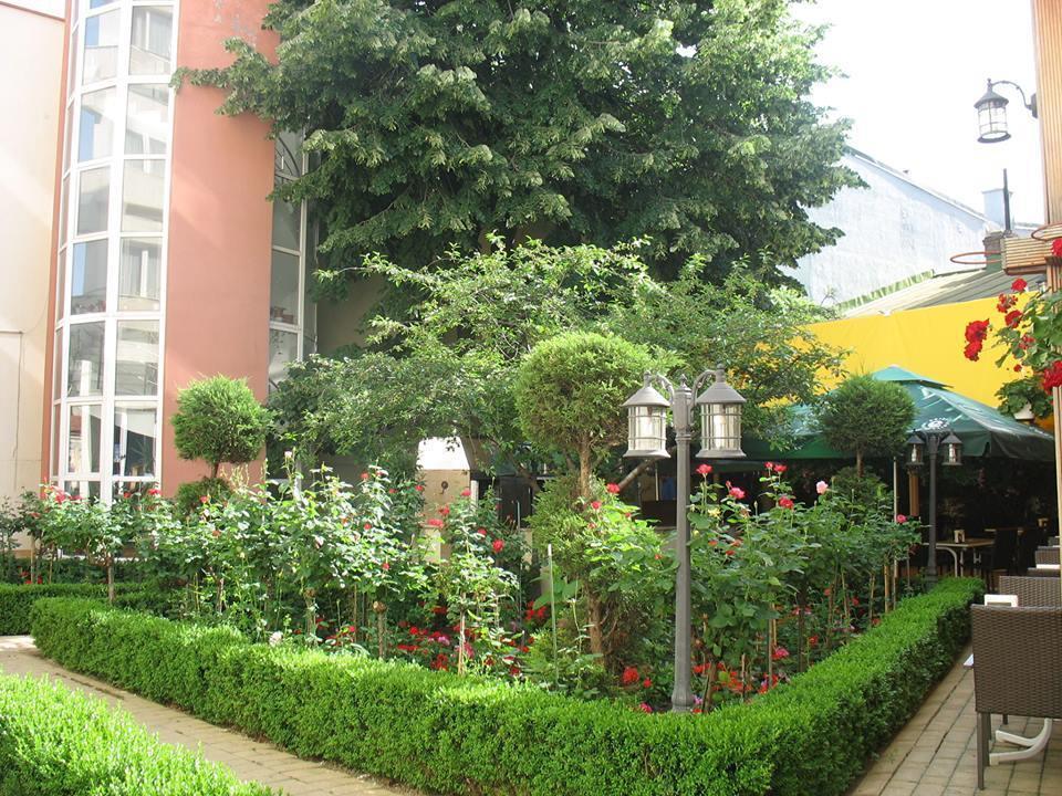 Marshal Hotel Bucarest Exterior foto