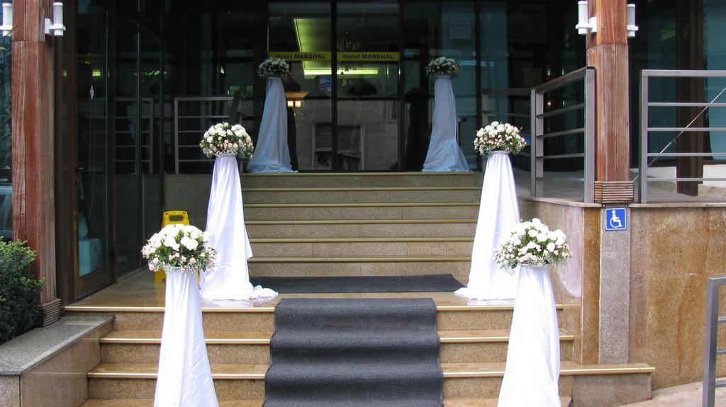 Marshal Hotel Bucarest Exterior foto